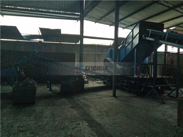 廢金屬粉碎機(jī)設(shè)備河北邢臺(tái)客戶安裝現(xiàn)場(chǎng)