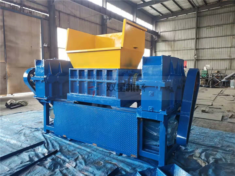 易拉罐粉碎機生產(chǎn)中