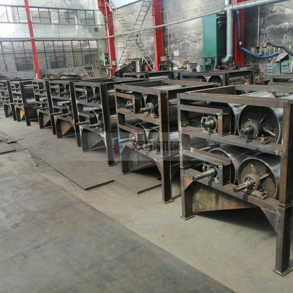 易拉罐壓扁機設備廠家生產(chǎn)現(xiàn)場